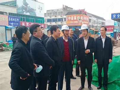 南通市家紡市場協(xié)同發(fā)展領(lǐng)導(dǎo)小組組長、副市長潘建華在園區(qū)視察協(xié)同發(fā)展相關(guān)工程項目