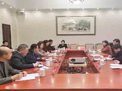 南通市市場監(jiān)管局邀請劉承功書記帶隊參加今年的中國南通國際高端紡織產(chǎn)業(yè)博覽會，將東華大學最前沿的紡織研究成果帶到博覽會，為南通展會嵌入靚麗的“東華”元素